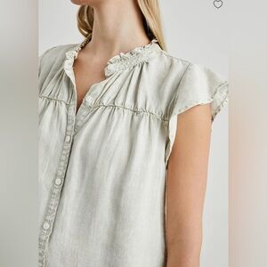 Rails ⭐️NWT⭐️ Women’s Ruthie Short Sleeve Top Sage - Size Medium